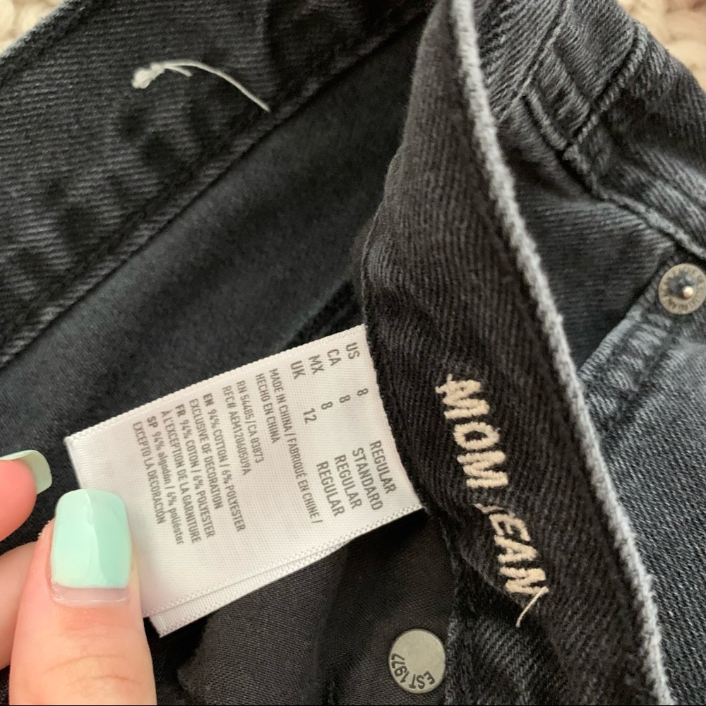 Dark Grey American Eagle High Rise Mom Jeans 8 - Picture 8 of 8